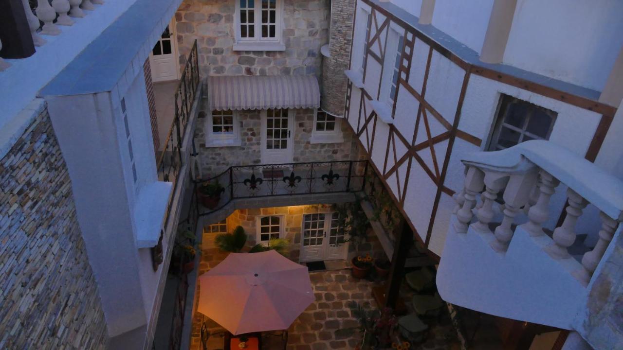 Residence Hoteliere Oceane Lome Bagian luar foto